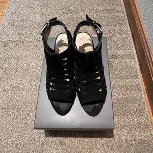 Vince Camuto Elika Black Nubuck Heel Sandals, size 7M